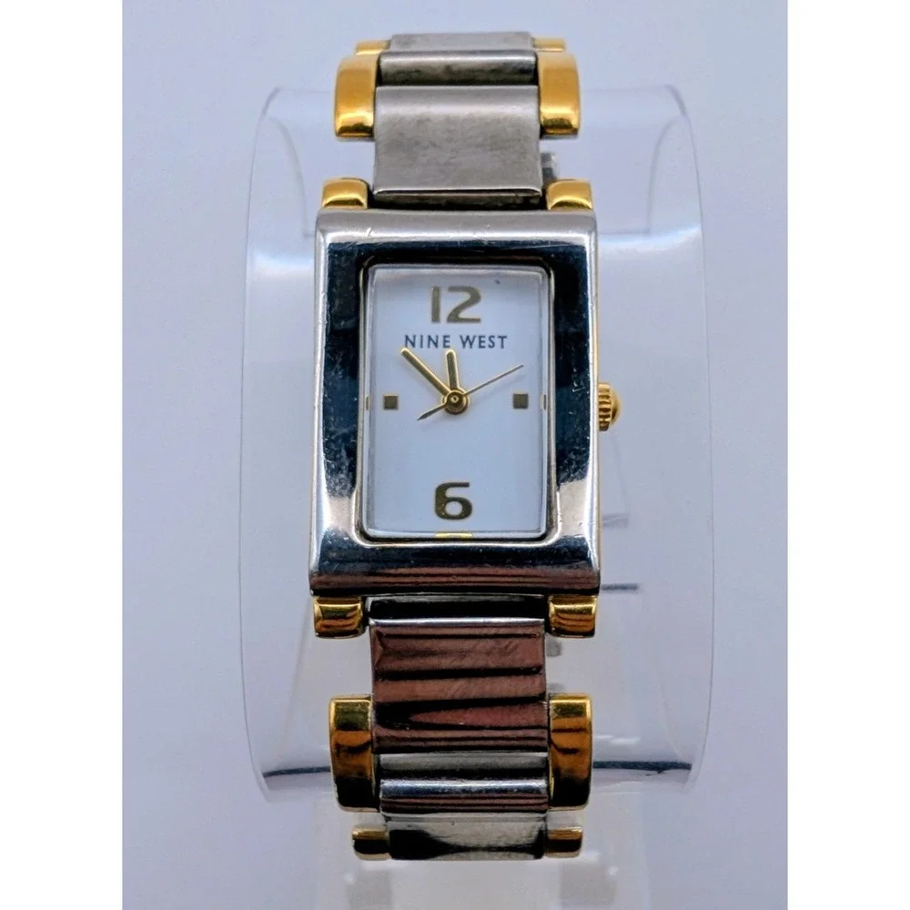 Women's 17mm Two Tone Nine West Watch, Bracelet Band New‎ Battery